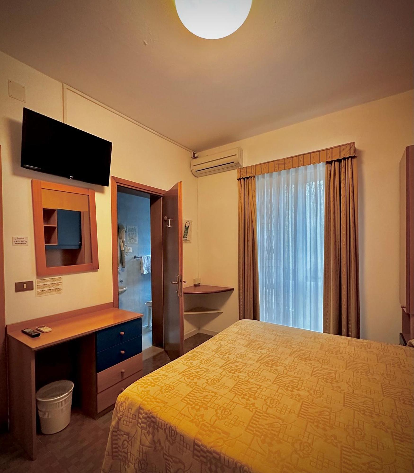 Hotel La Parigina Lignano Sabbiadoro Dış mekan fotoğraf