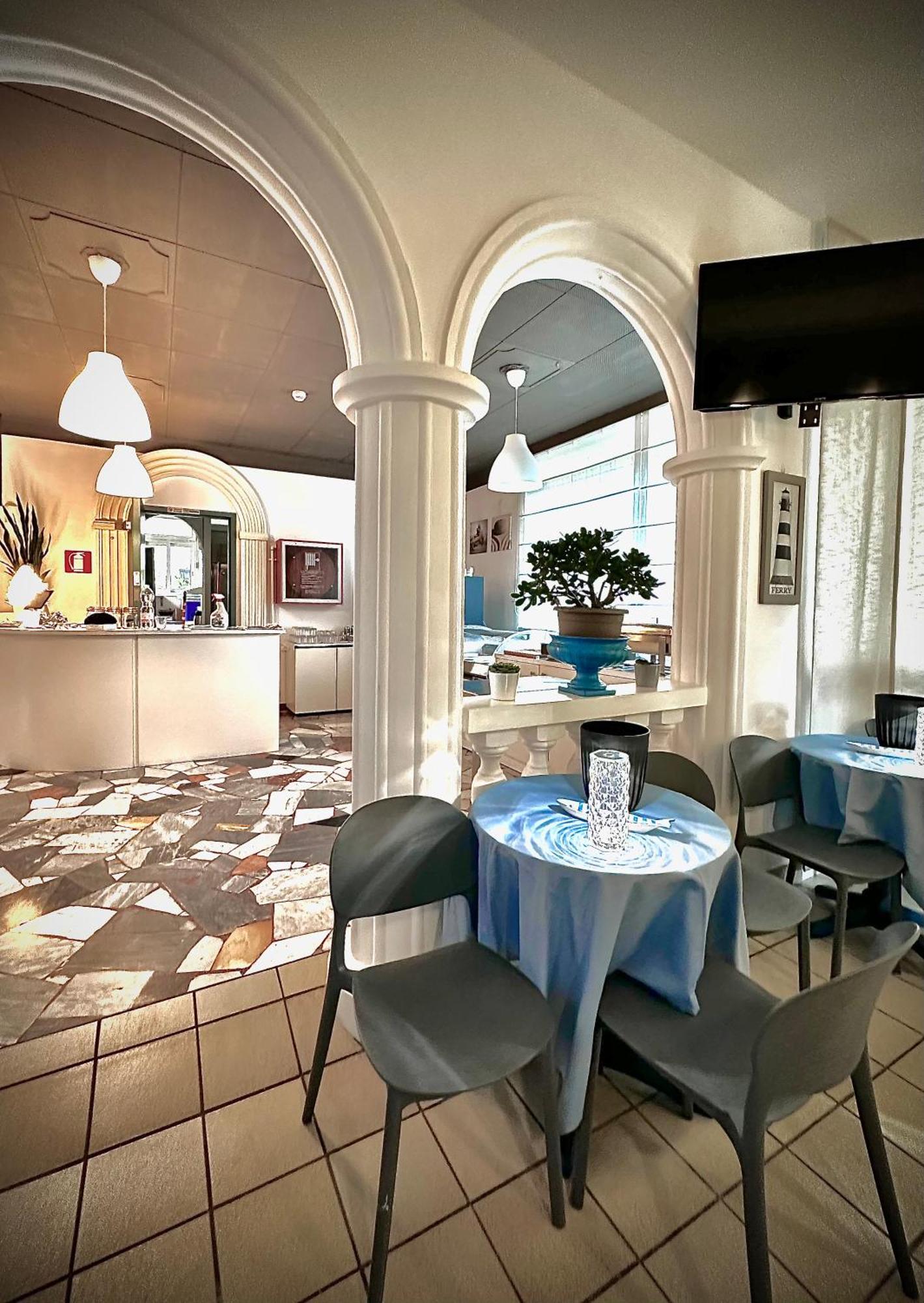 Hotel La Parigina Lignano Sabbiadoro Dış mekan fotoğraf